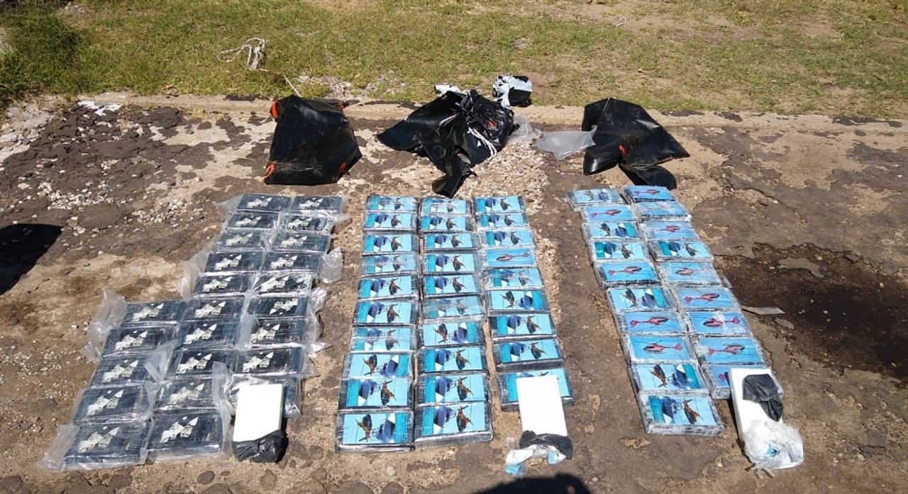 Secuestran una lancha y 109 kilos de cocaína en el río Paraná